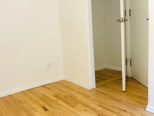 Rented by Bond New York | media 4