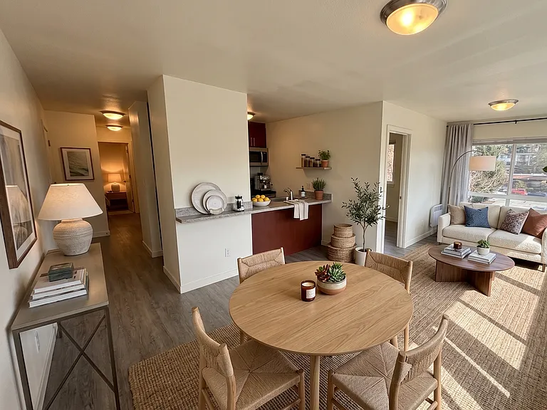 Russell/Central Park in the Heart of Ballard — Photo 126