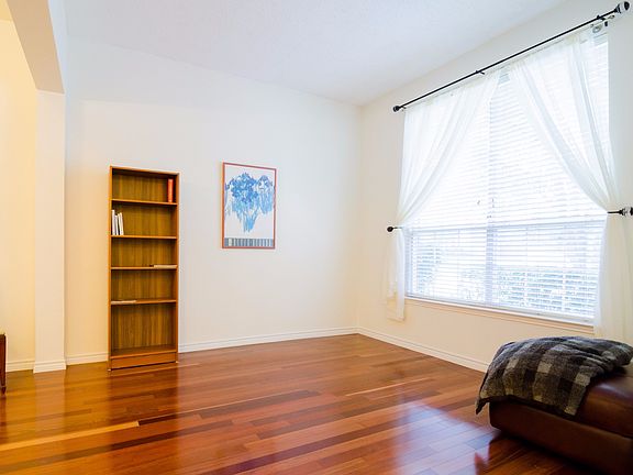 5th image of 3424 Danbury Ln