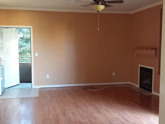 3rd image of 5201 Laguna Oaks Dr Unit 70