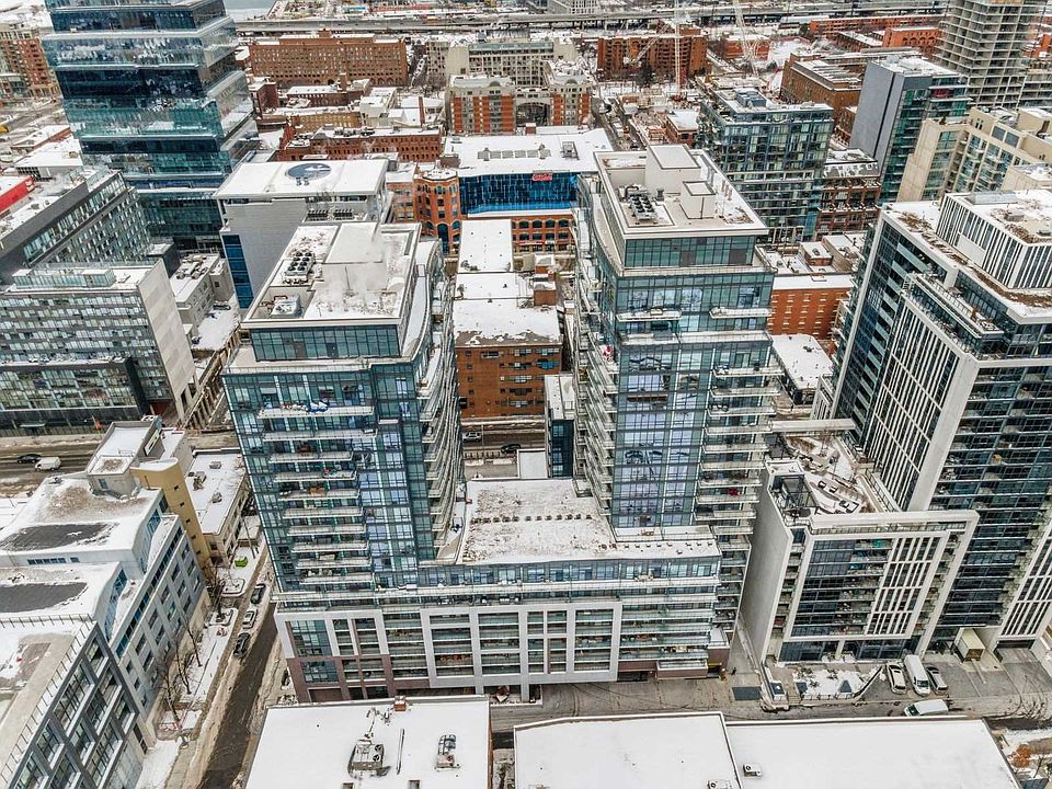 2nd image of 460 R Adelaide St #615