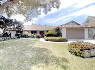 5464 Peacock Ln, Riverside, CA 92505