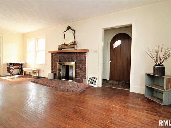 5th image of 501 W Maywood Ave