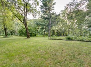 3S070 Williams Rd, Warrenville, IL 60555