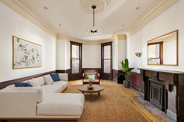 Sold by Compass | media 1