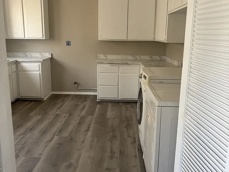 636 Hardin Dr #4 — Photo 4