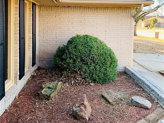 2nd image of 2504 Cedar Park Dr