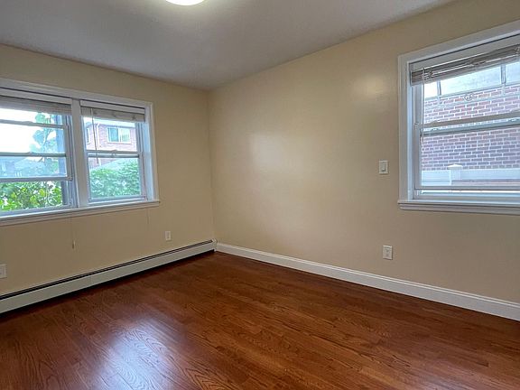 5th image of 19652 45th Ave Floor 2