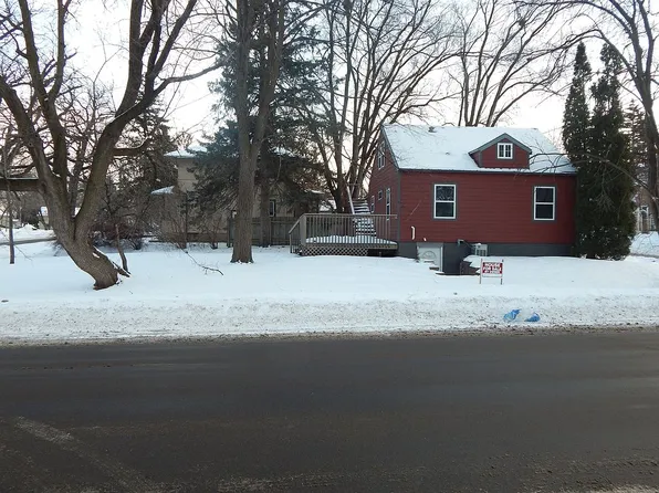 1006 9th St S, Saint Cloud, MN 56301