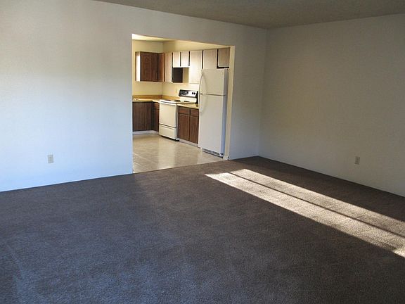 3rd image of 750 Yuba St #13