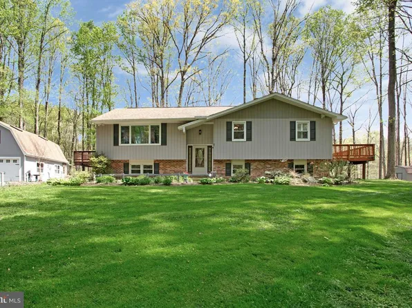 1486 Kingsway Ct, Gambrills, MD 21054