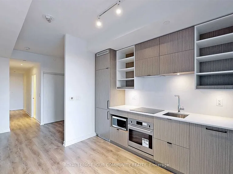 20 Edward St #718 — Photo 12