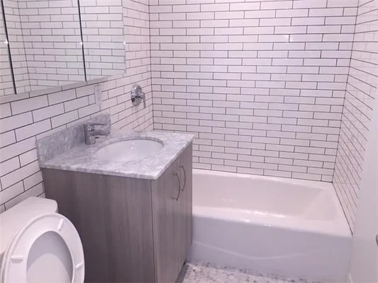 Rented by Platinum Properties | media 8