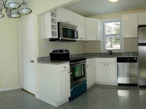 1st image of 5822 Valley View Dr