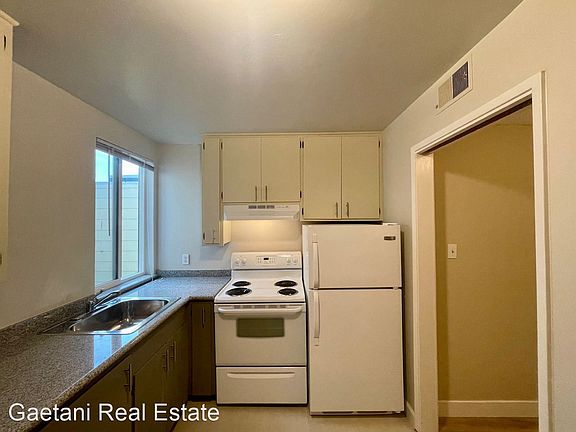 4th image of 230 12th Ave #203