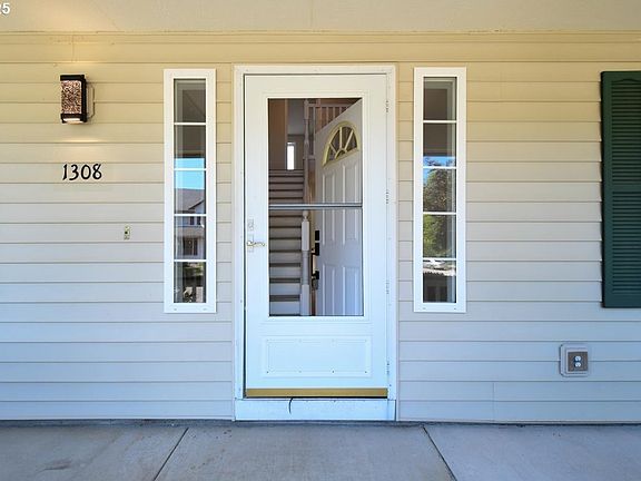 2nd image of 1308 NE 18th Ave