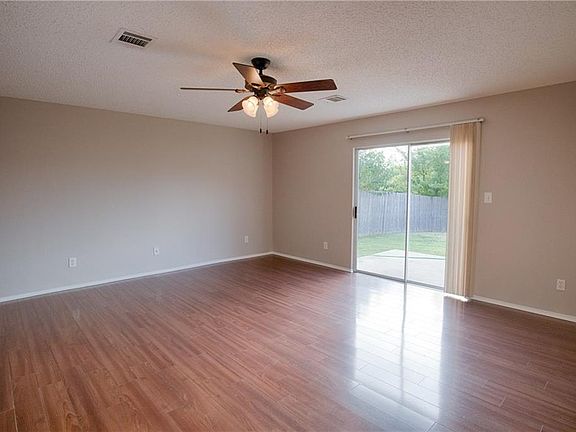 3rd image of 1202 Hughmont Dr