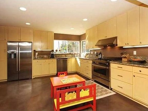 3rd image of 301 Punta Baja Dr