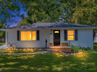 303 N Kennefic St, Yale, MI