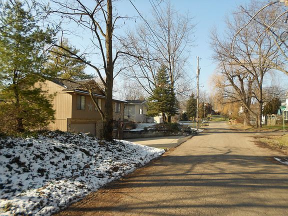2nd image of 4984 Chipman Dr