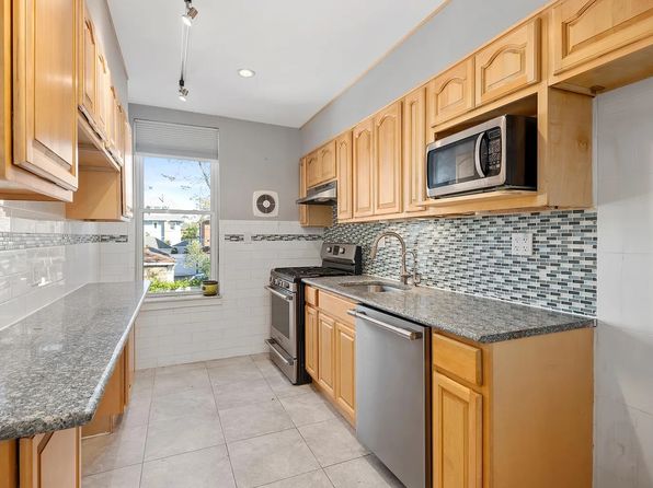 8415 7th Ave #2