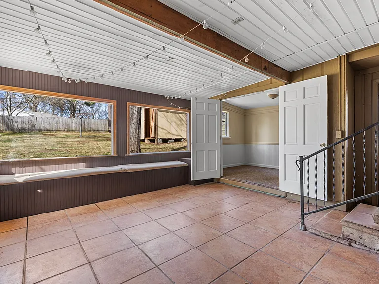 1621 Lamar St — Photo 17