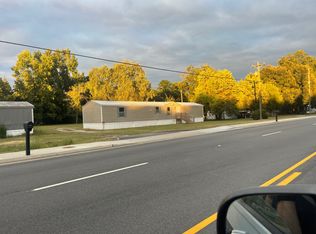 923 Alligator Rd, Effingham, SC 29541