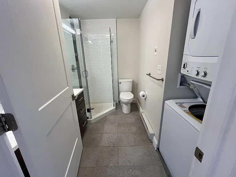 166 Newbury St #4R — Photo 6