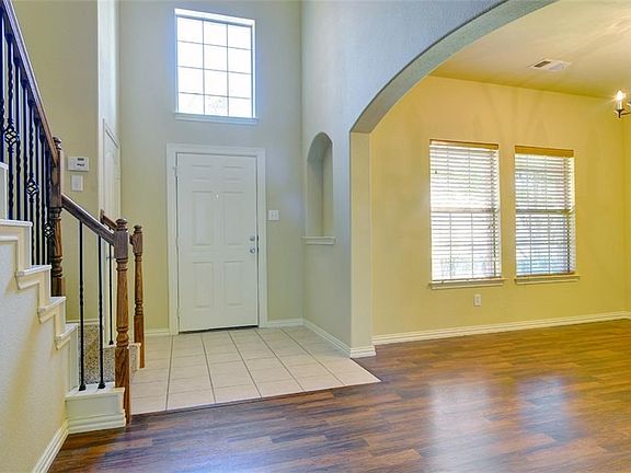 Entry & Dining