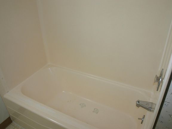 Bath (downstairs)