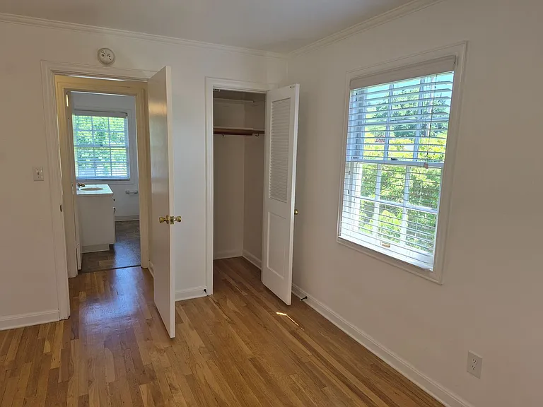 Broadmoor Manor — Photo 86