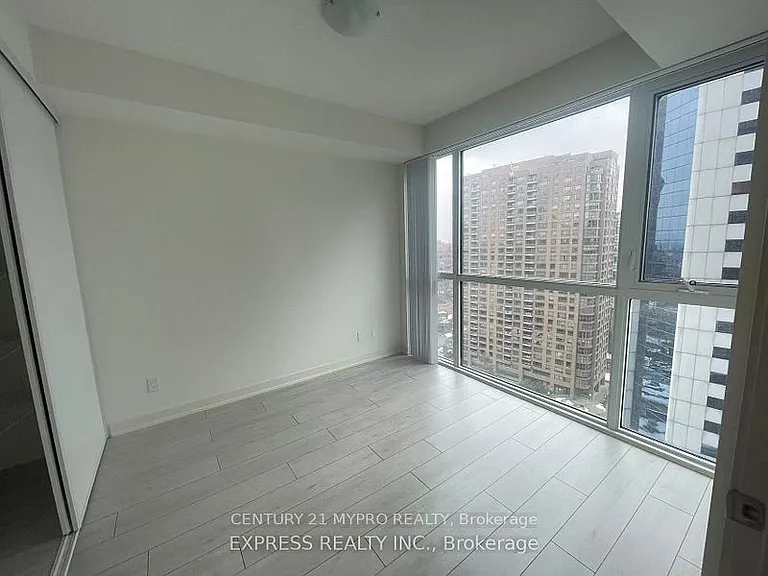 4955 Yonge St #1811 — Photo 4