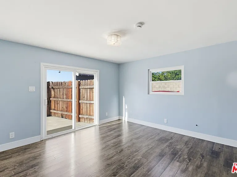 14141 Gault St — Photo 10