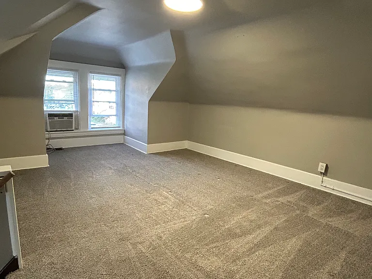 1425 Lasalle Ave #2 — Photo 12