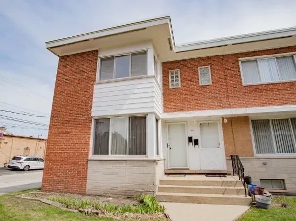 4852 Carol St #D, Skokie, IL 60077