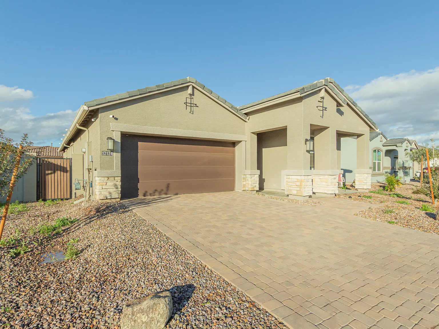 4 bed, 1850 sqft, $2,400 — Photo 2