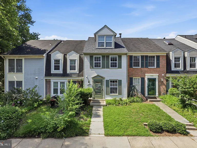 9504 Dunbrook Ct — Photo 1