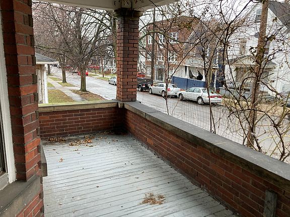 Private front porch