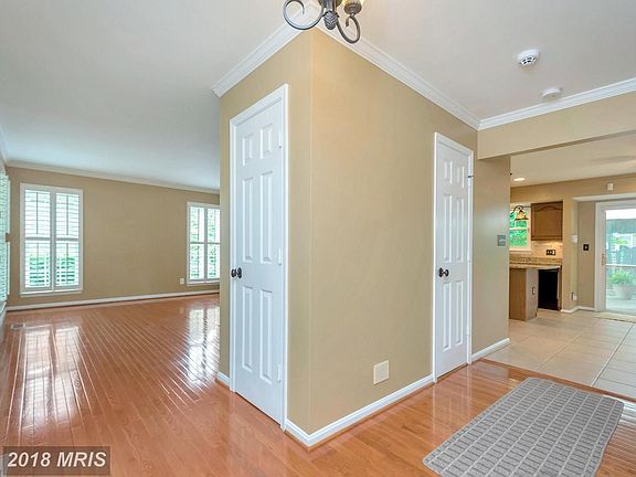 Foyer Entry