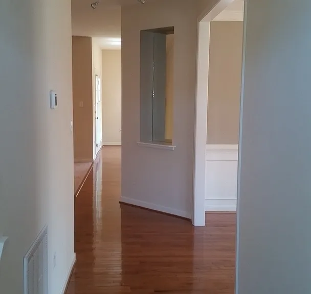 2740 Parview Way — Photo 30