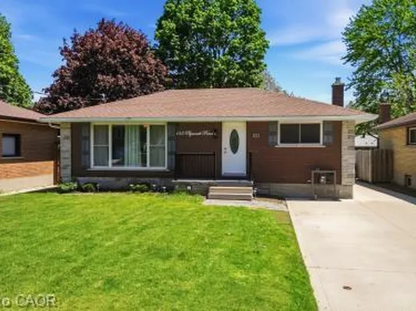 158 Plymouth Rd, Kitchener, ON N2G 3G5