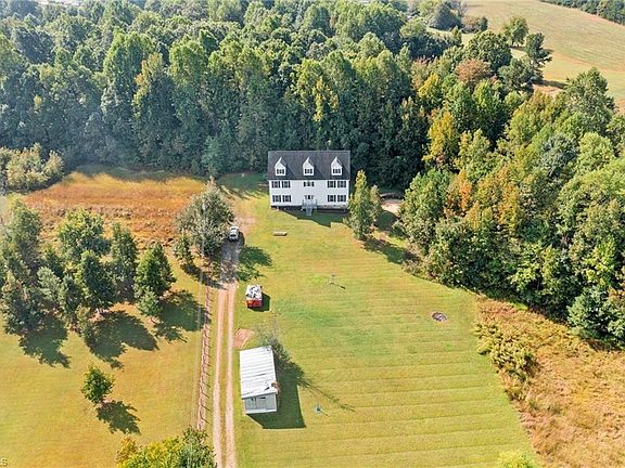 4th image of 7749 A Garrett Rd