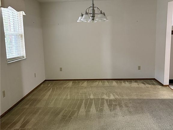5th image of 105 Woodstone Ln APT 71