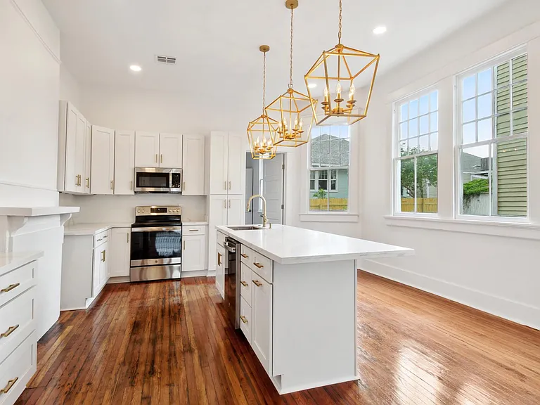 2502 Peniston St — Photo 1