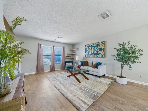 6606 EVENRIDGE LN, San Antonio, TX 78239