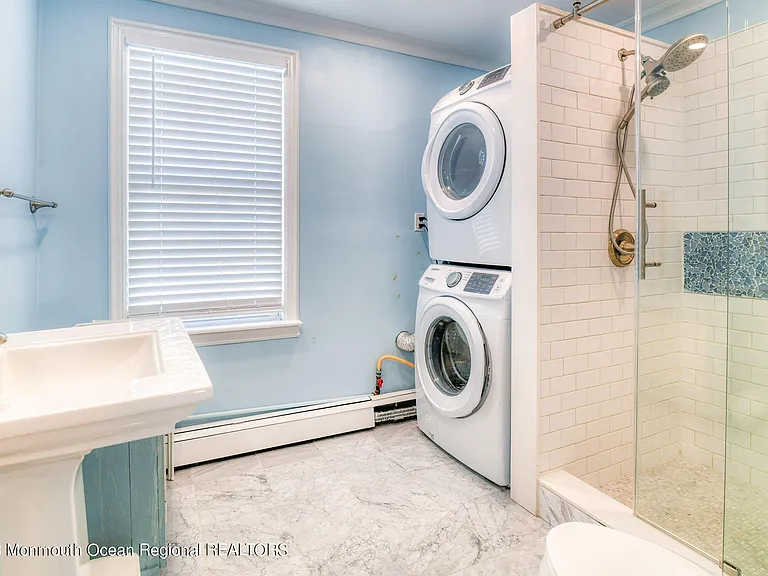 18 Abbott Ave #MAIN HOUSE — Photo 43