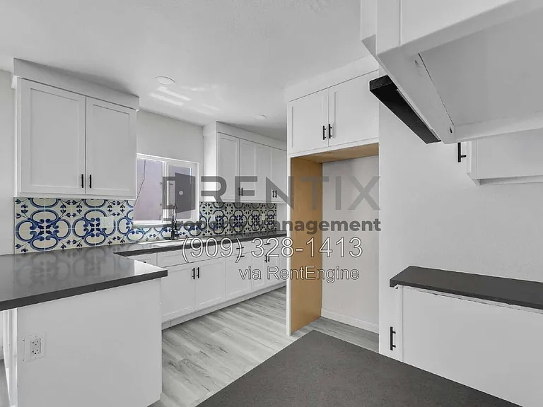 1921 Junipero Ave — Photo 9