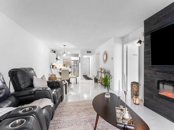 7500 NW 30th Pl APT 123, Sunrise, FL 33313