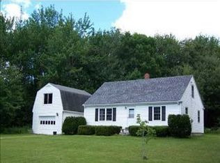 123 W Main St, Searsport, ME 04974