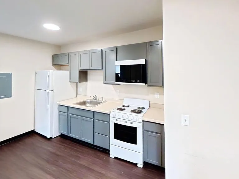 3554 E Washington Ave #200 — Photo 16